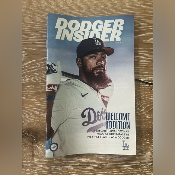 2024 Dodger Insider Magazine A Legendary Celebration set 3 programs - Picture 4 of 5